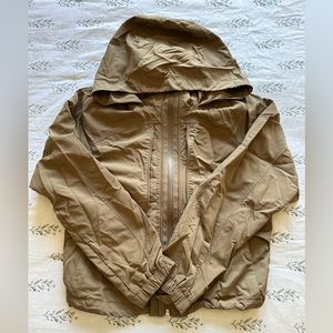 lululemon Always Effortless Rain Jacket size 2 trench